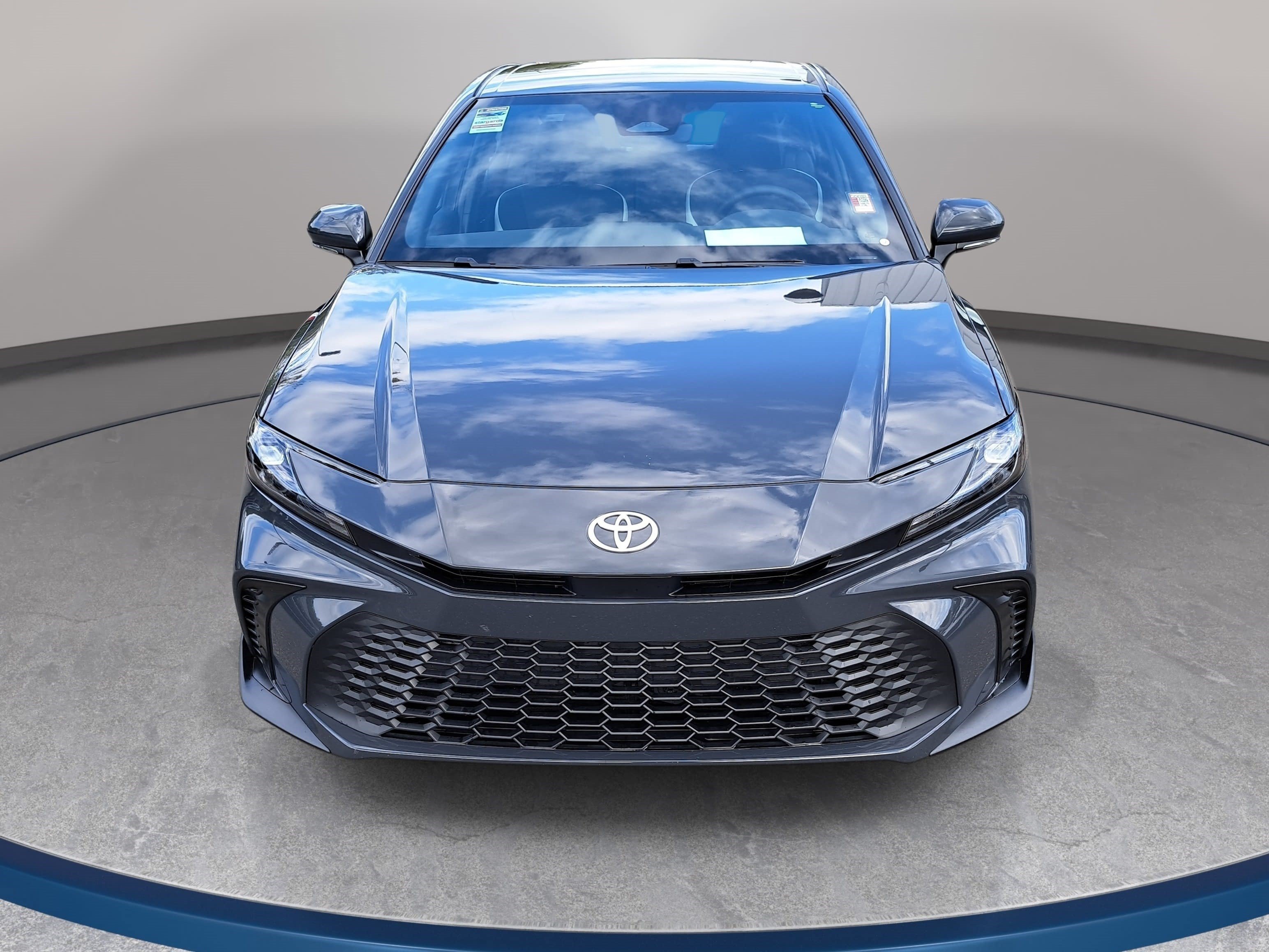Used 2026 Toyota Camry SE w/ Convenience Package FWD image 2
