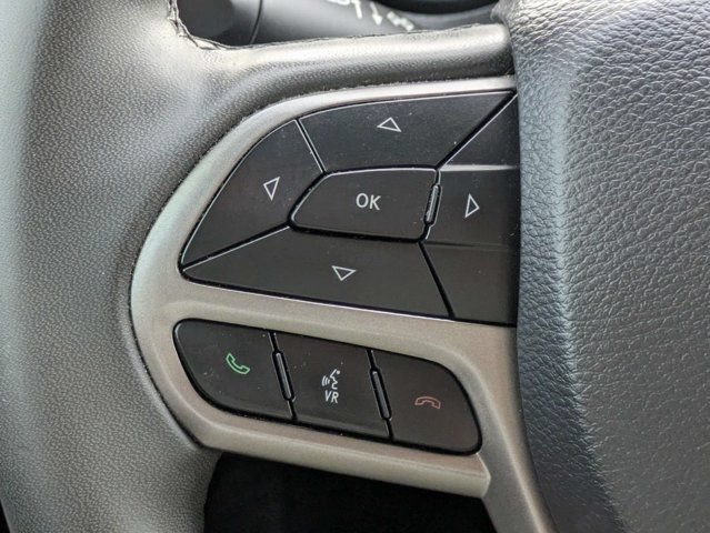 Used 2020 Jeep Cherokee Latitude Plus FWD image 25