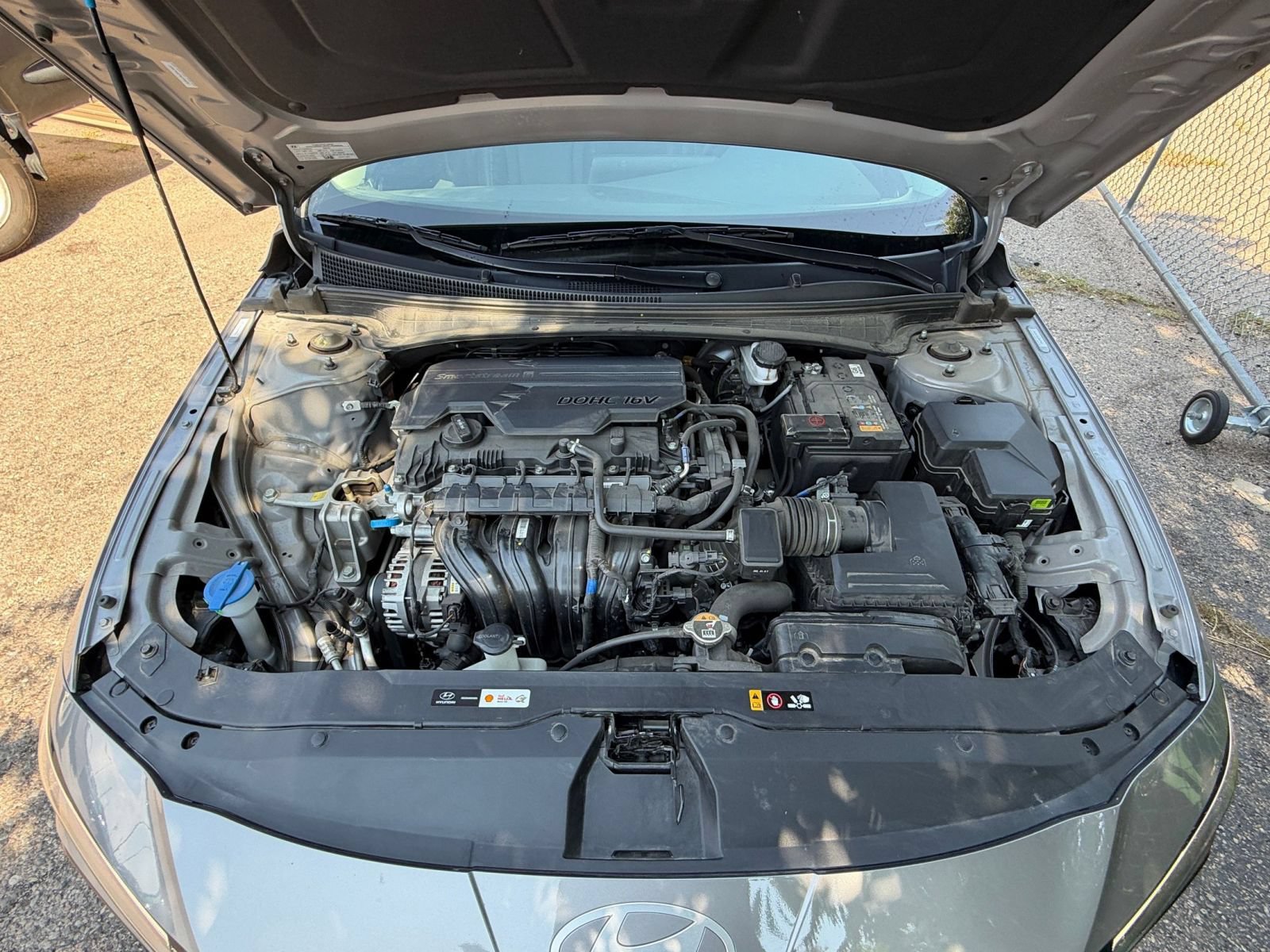 Used 2025 Hyundai Elantra Limited FWD image 33