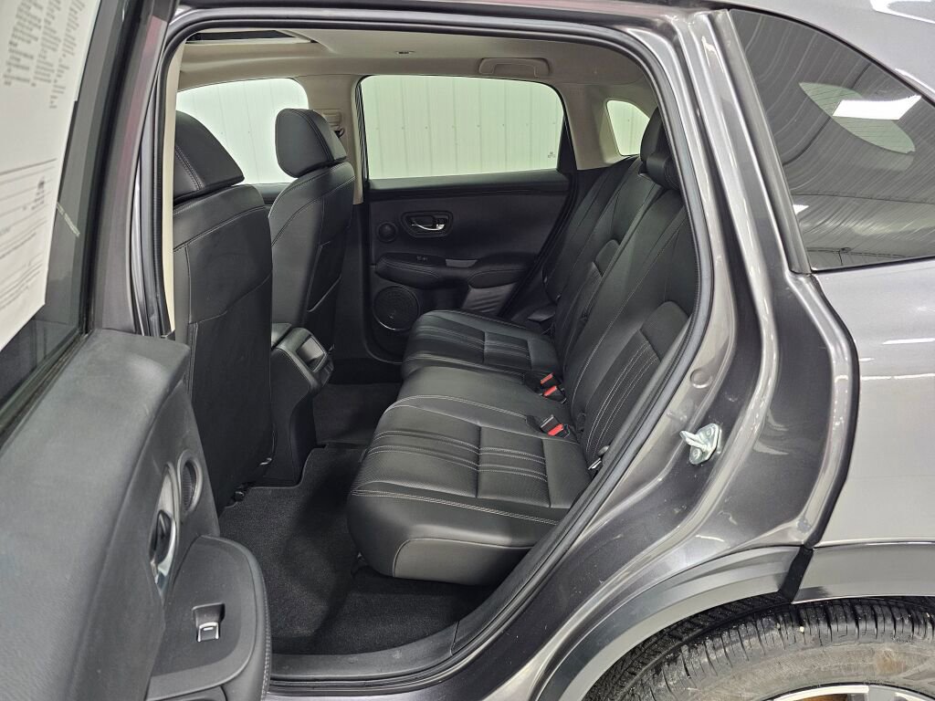 Used 2024 Honda HR-V EX-L image 12