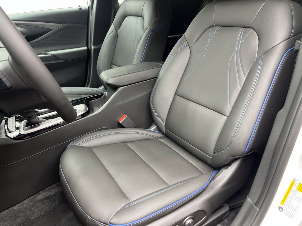 New 2026 Buick Envista Sport Touring w/ Convenience I Package FWD image 8