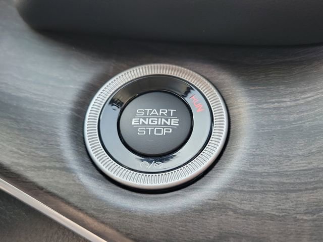 Used 2023 Jeep Grand Cherokee 4WD 4xe w/ Luxury Tech Group II image 29