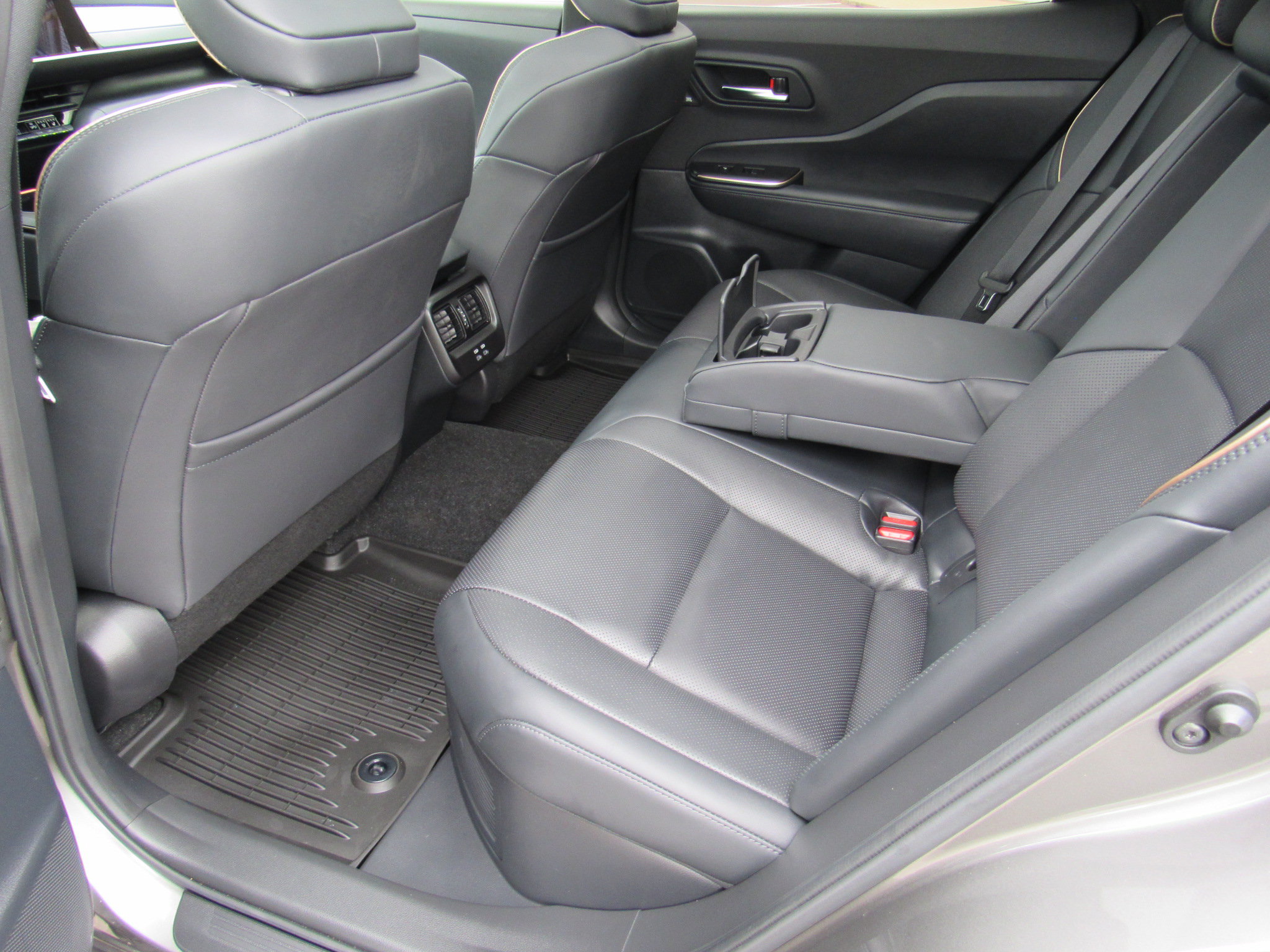Used 2023 Toyota Crown AWD/4WD image 38
