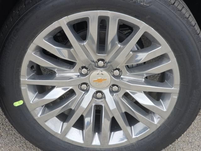 New 2026 Chevrolet Suburban Premier image 20