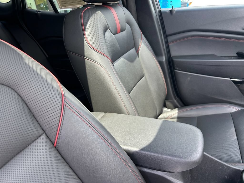 Used 2024 Chevrolet Trax RS w/ Sunroof Package FWD image 25