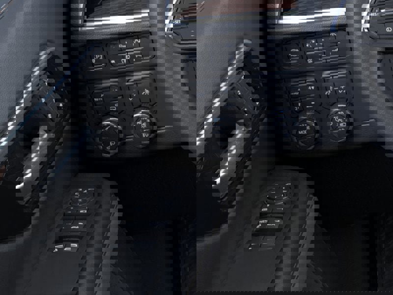 New 2026 Chevrolet Suburban Premier image 22