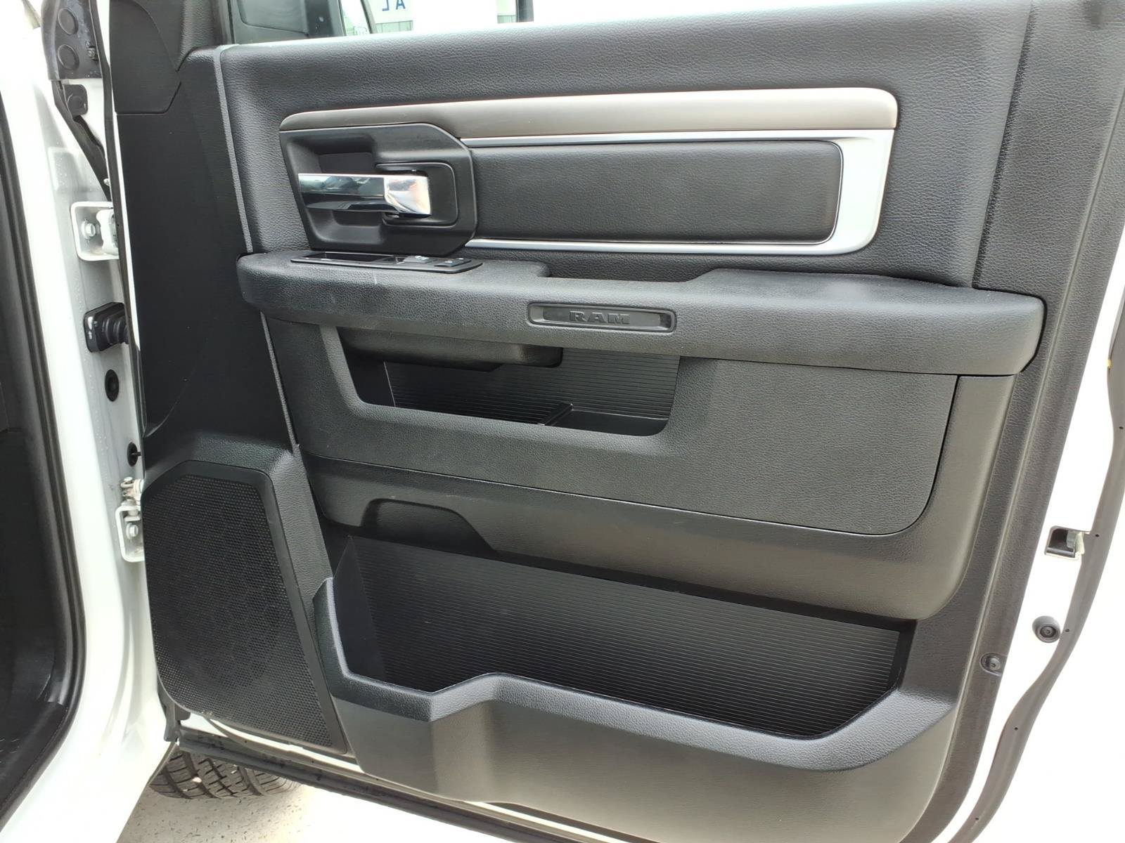 Used 2024 RAM 1500 Classic Warlock AWD/4WD image 8