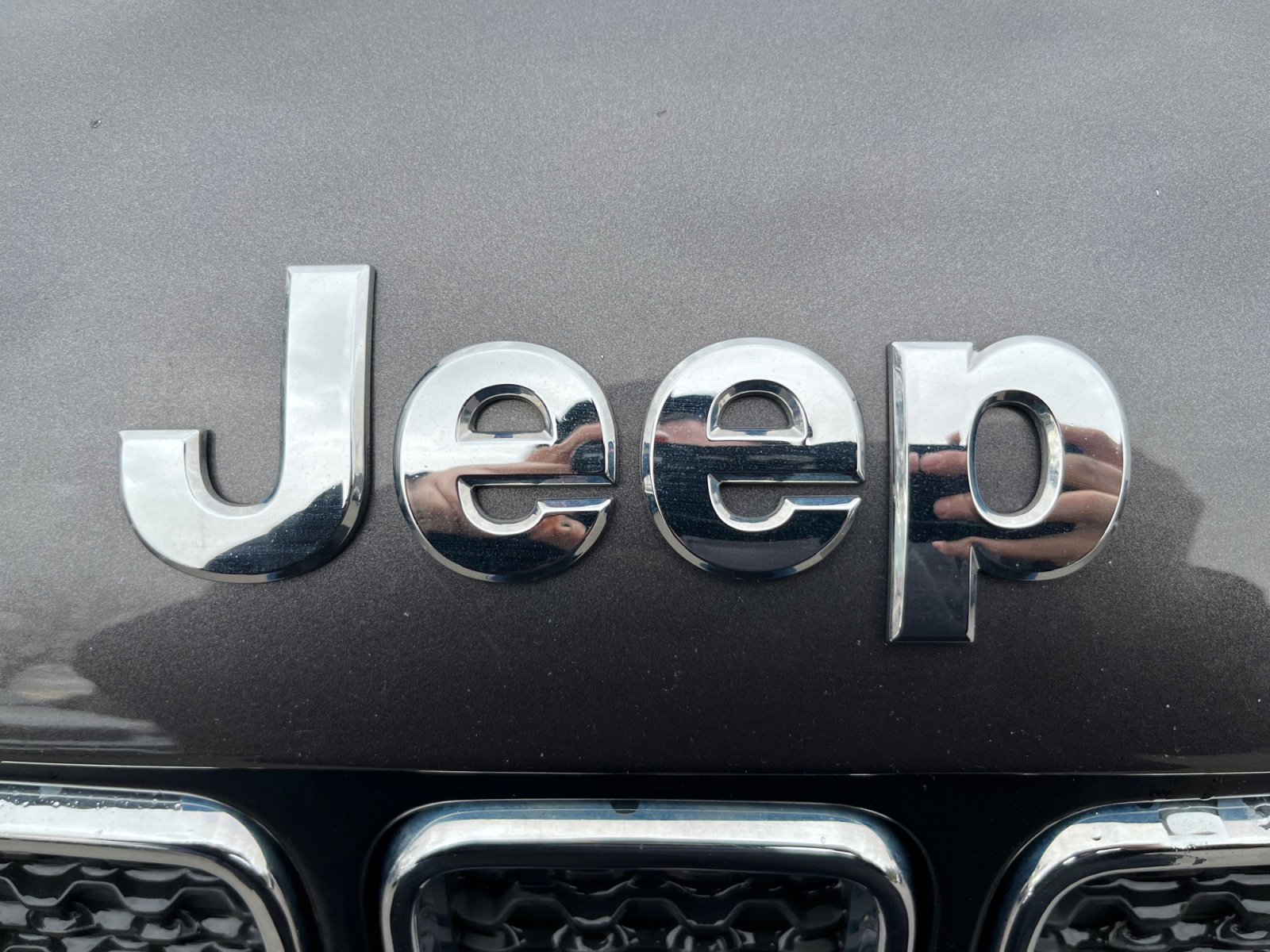 Used 2020 Jeep Renegade Latitude w/ Cold Weather Group image 23