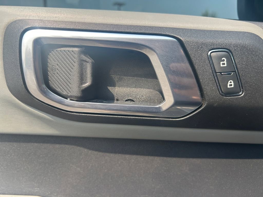 Used 2021 Ford Bronco Badlands image 23