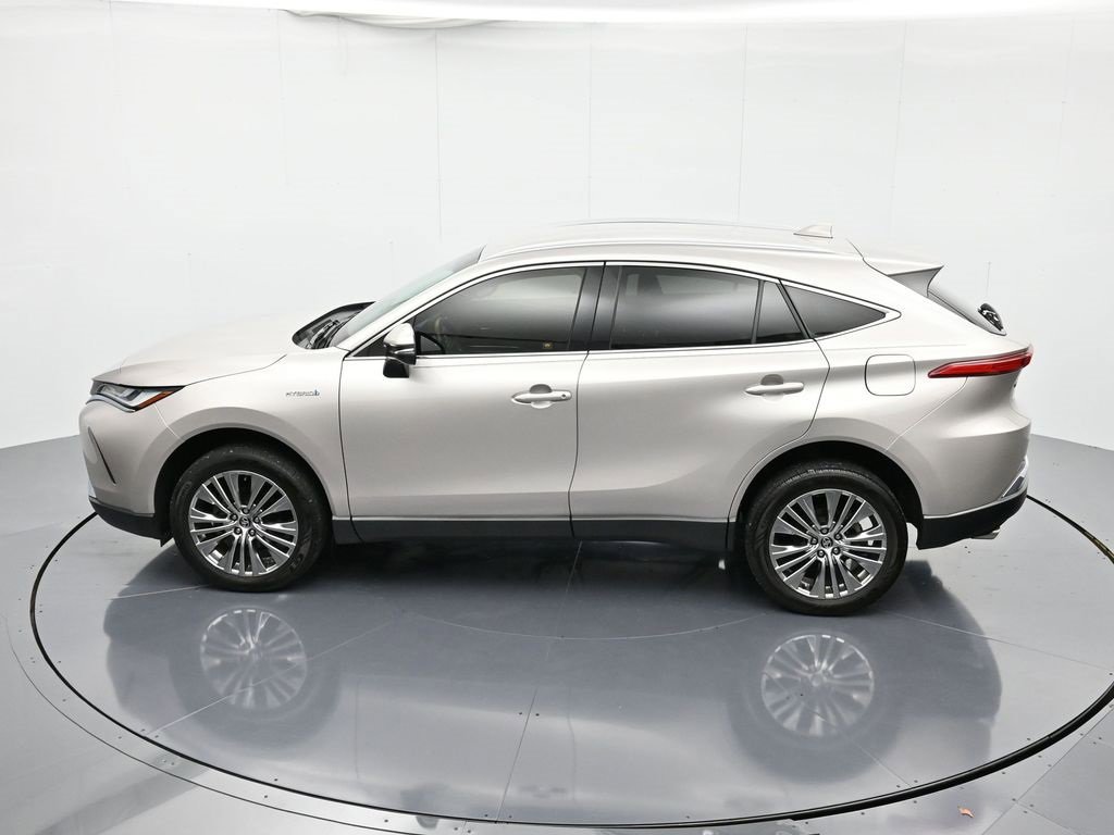 Used 2021 Toyota Venza Limited image 34