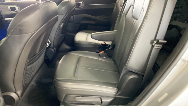 Used 2021 Kia Sorento EX w/ EX AWD X-Line Package image 15