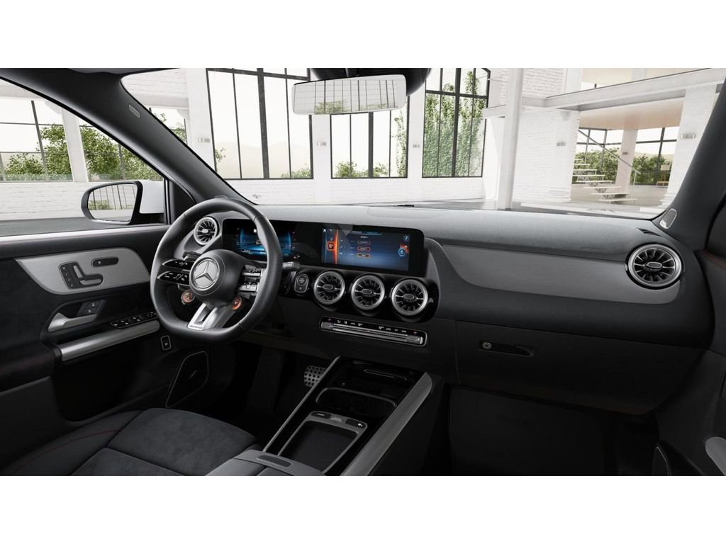 New 2026 Mercedes-Benz GLA 35 AMG 4MATIC image 6