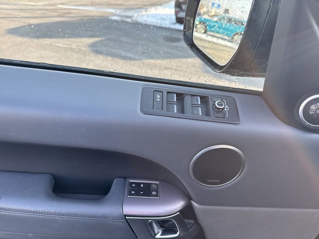 Used 2014 Land Rover Range Rover Sport HSE image 8