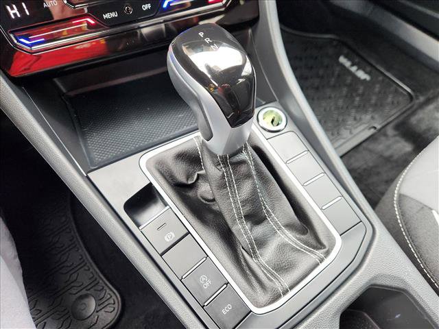 Certified 2025 Volkswagen Jetta Sport image 34