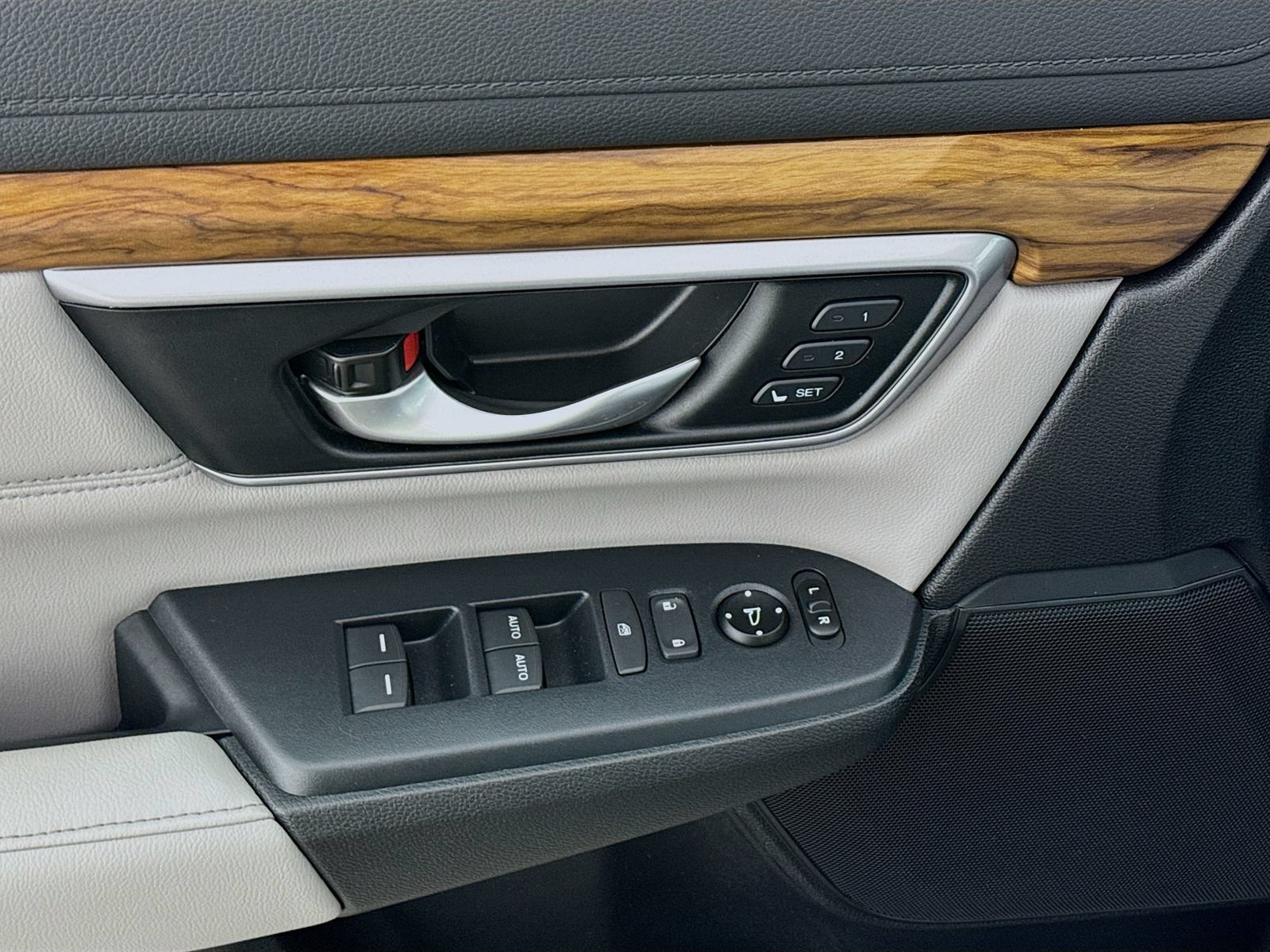 Used 2018 Honda CR-V EX-L image 21
