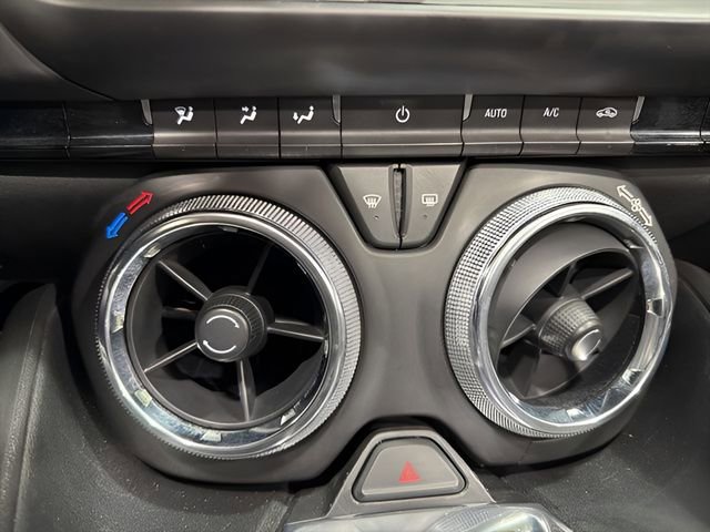 Used 2020 Chevrolet Camaro LT image 26