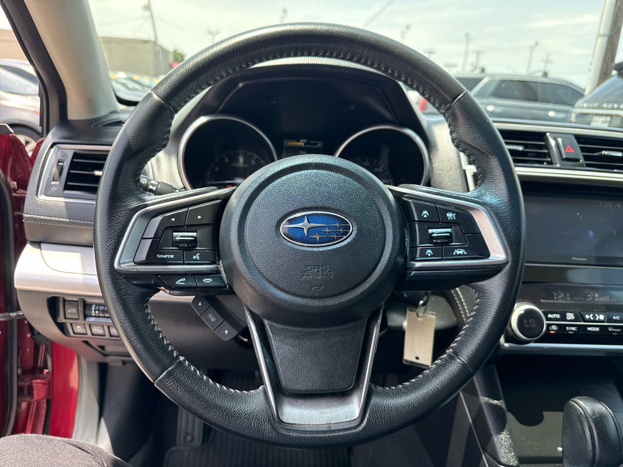Used 2018 Subaru Outback 2.5i Premium image 16