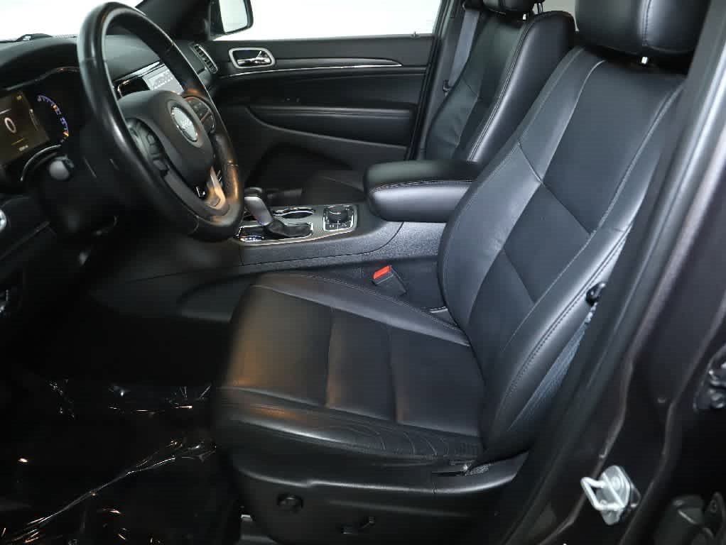 Used 2020 Jeep Grand Cherokee Limited AWD/4WD image 18