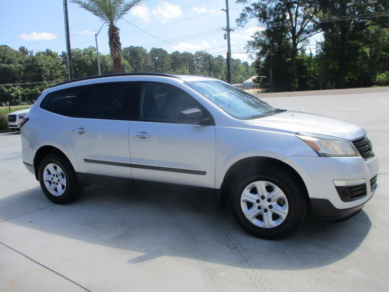 Used 2015 Chevrolet Traverse LS FWD image 27
