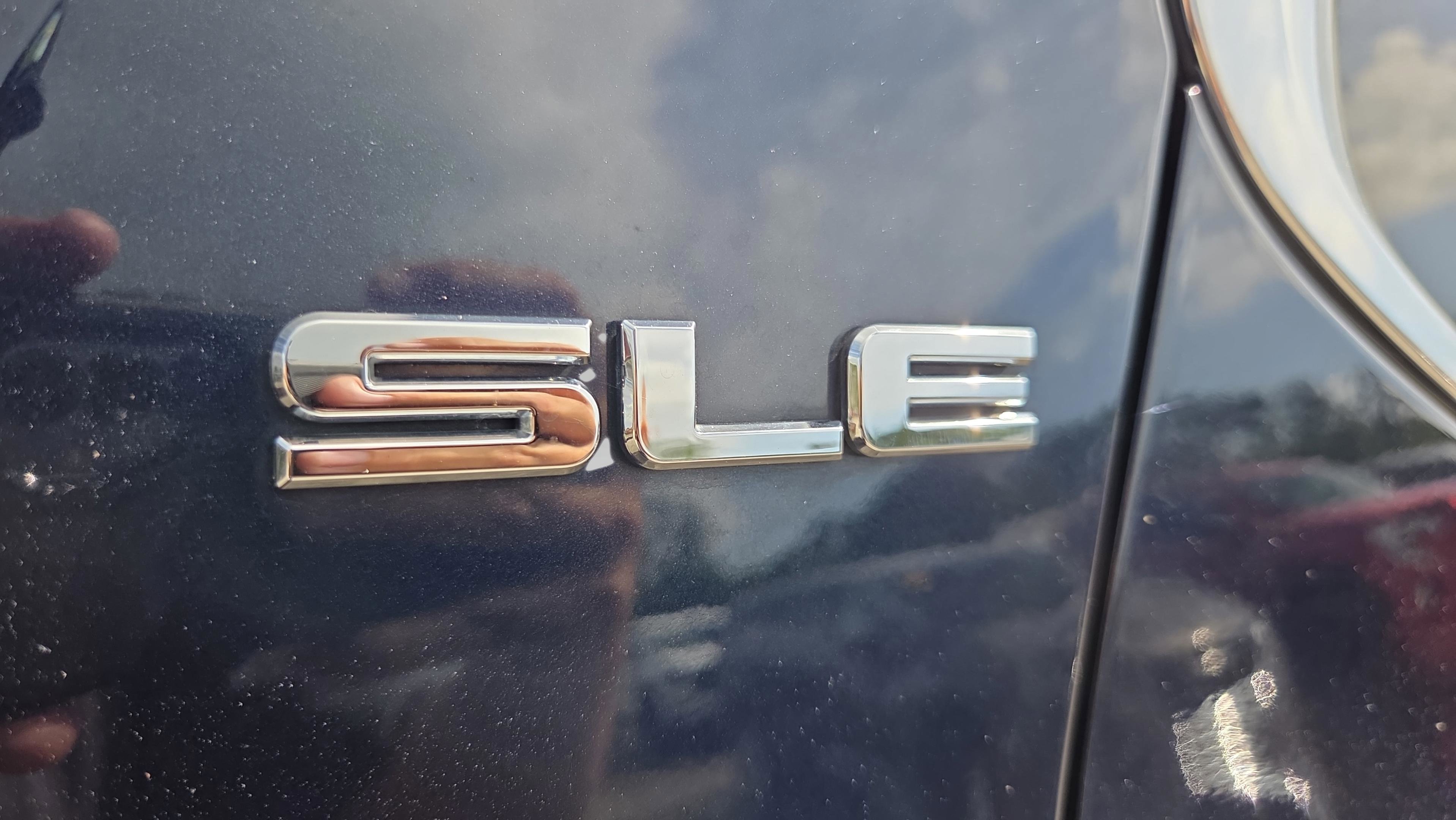 Used 2017 GMC Acadia SLE FWD image 33
