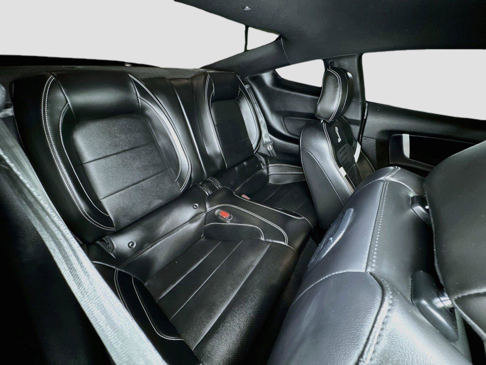 Used 2021 Ford Mustang Shelby GT500 w/ Technology Package RWD image 28