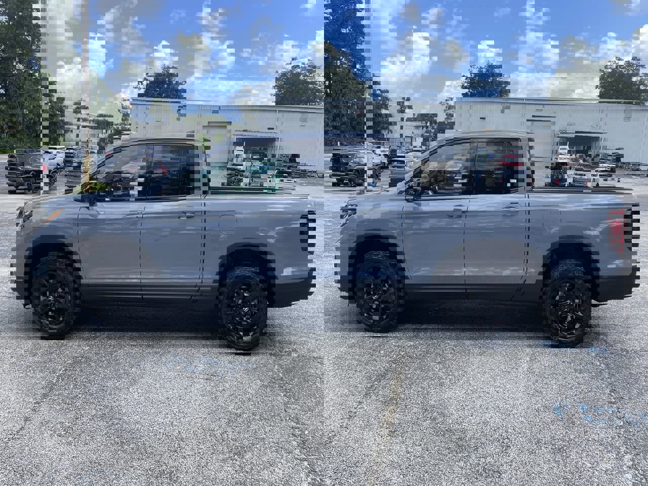 New 2026 Honda Ridgeline Black Edition image 3