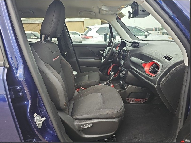 Used 2020 Jeep Renegade Trailhawk image 17