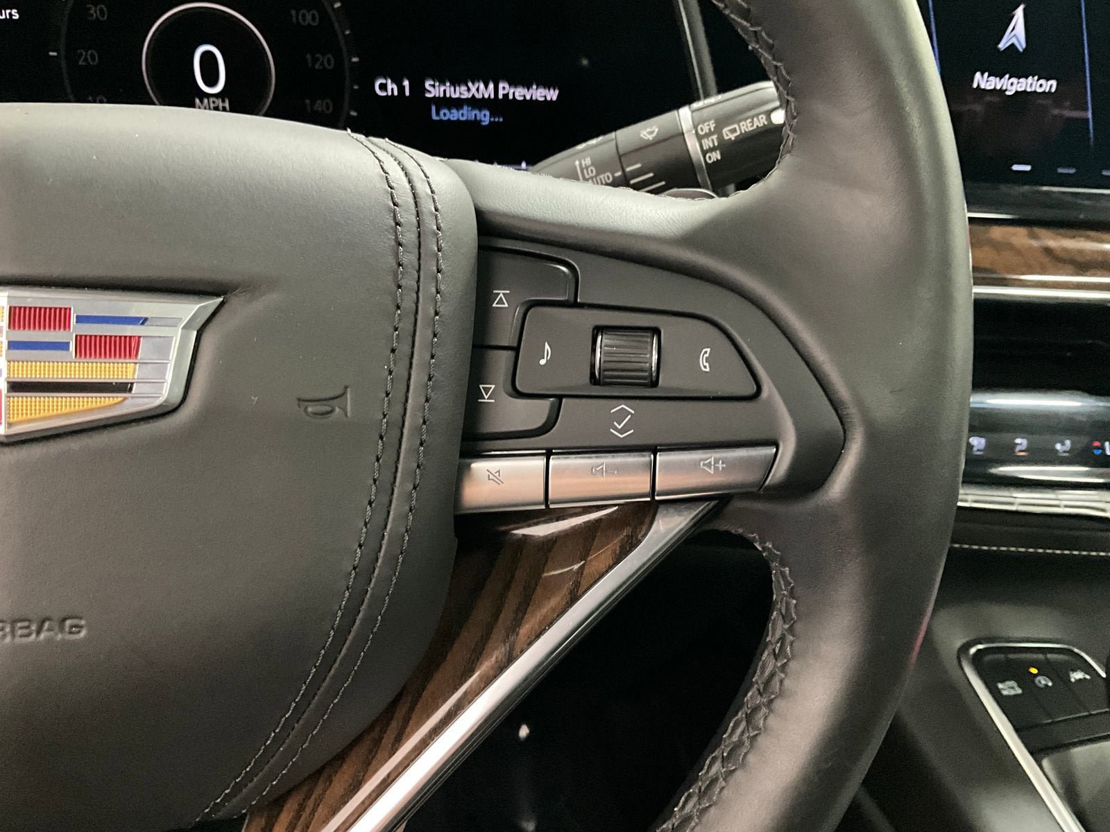 Used 2021 Cadillac Escalade Sport Platinum AWD/4WD image 17