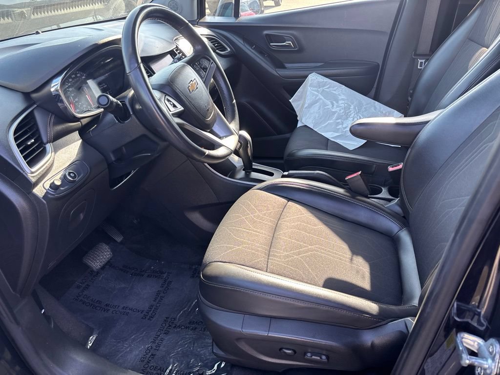 Used 2021 Chevrolet Trax LT w/ Driver Confidence Package FWD image 9