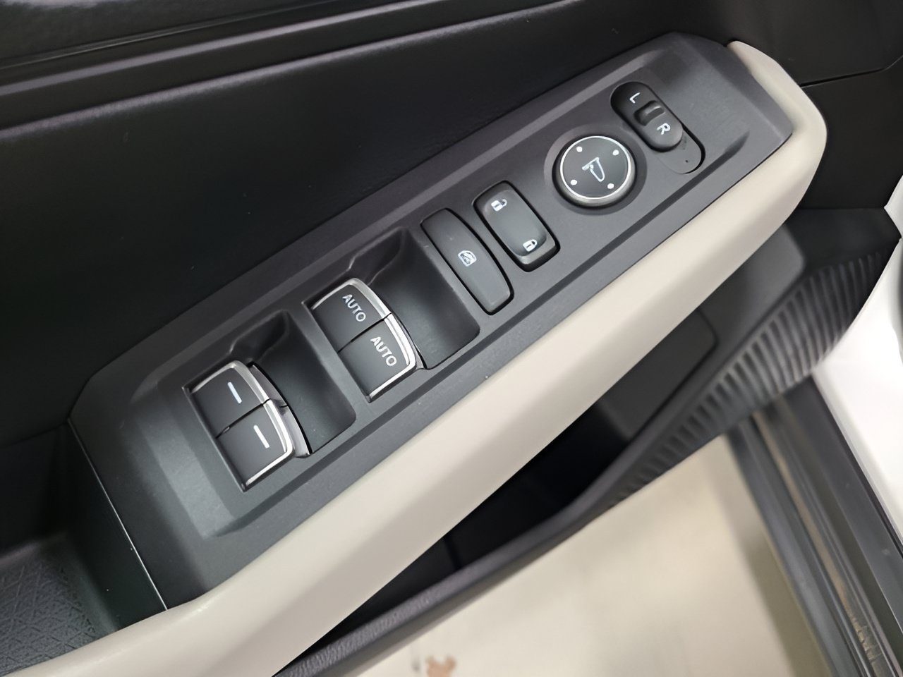 Used 2023 Honda Accord LX image 18