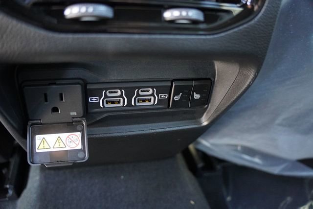 New 2025 Jeep Grand Cherokee Limited w/ Black Appearance Package image 12