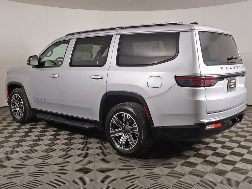 Used 2024 Jeep Wagoneer Series II w/ Flexible Seating Group AWD/4WD image 16
