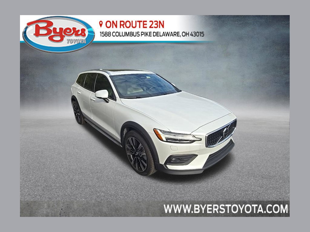 Used 2025 Volvo V60 B5 Cross Country Ultra w/ Climate Package