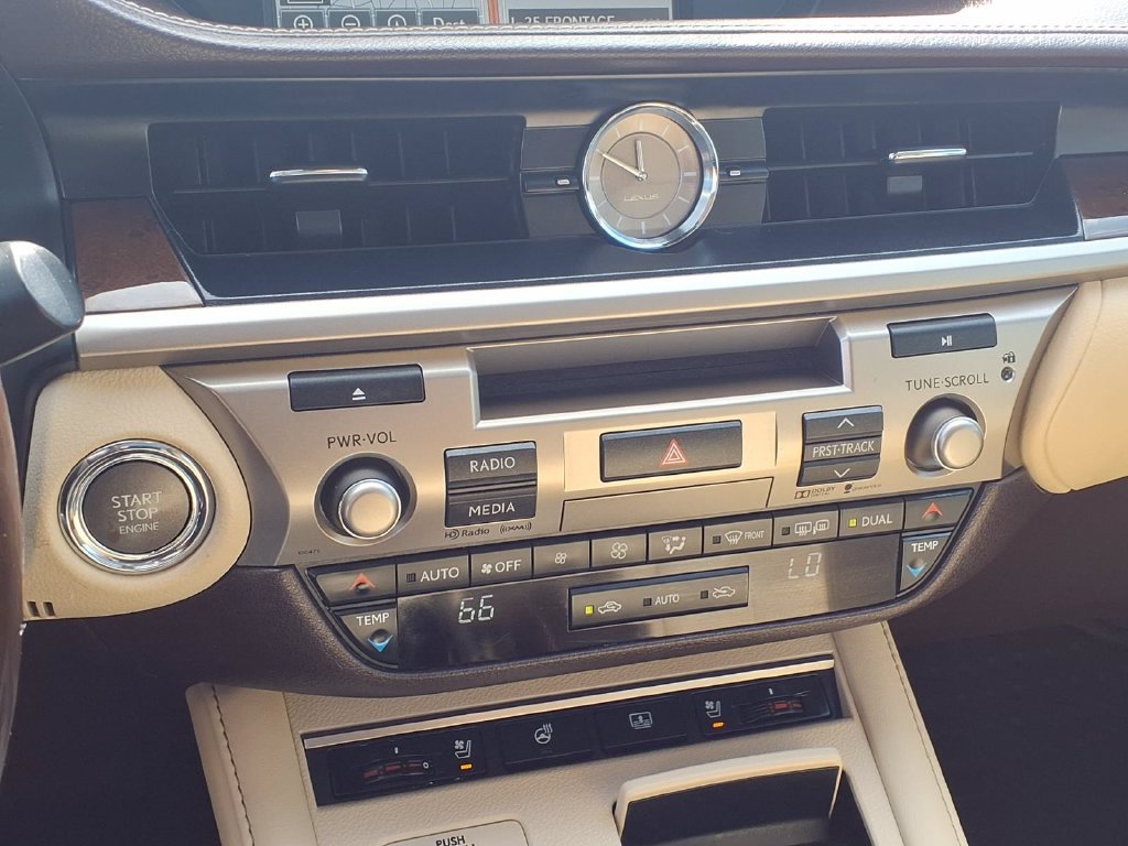 Used 2016 Lexus ES 350 w/ Luxury Package w/Wood Trim FWD image 8