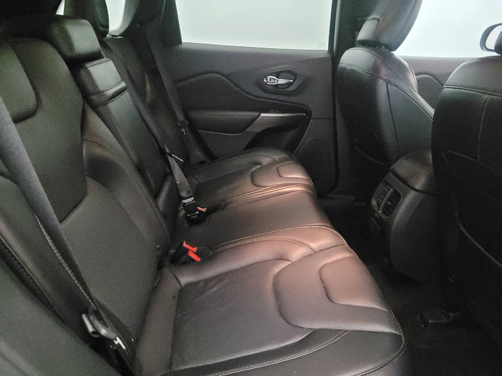 Used 2019 Jeep Cherokee Limited AWD/4WD image 19