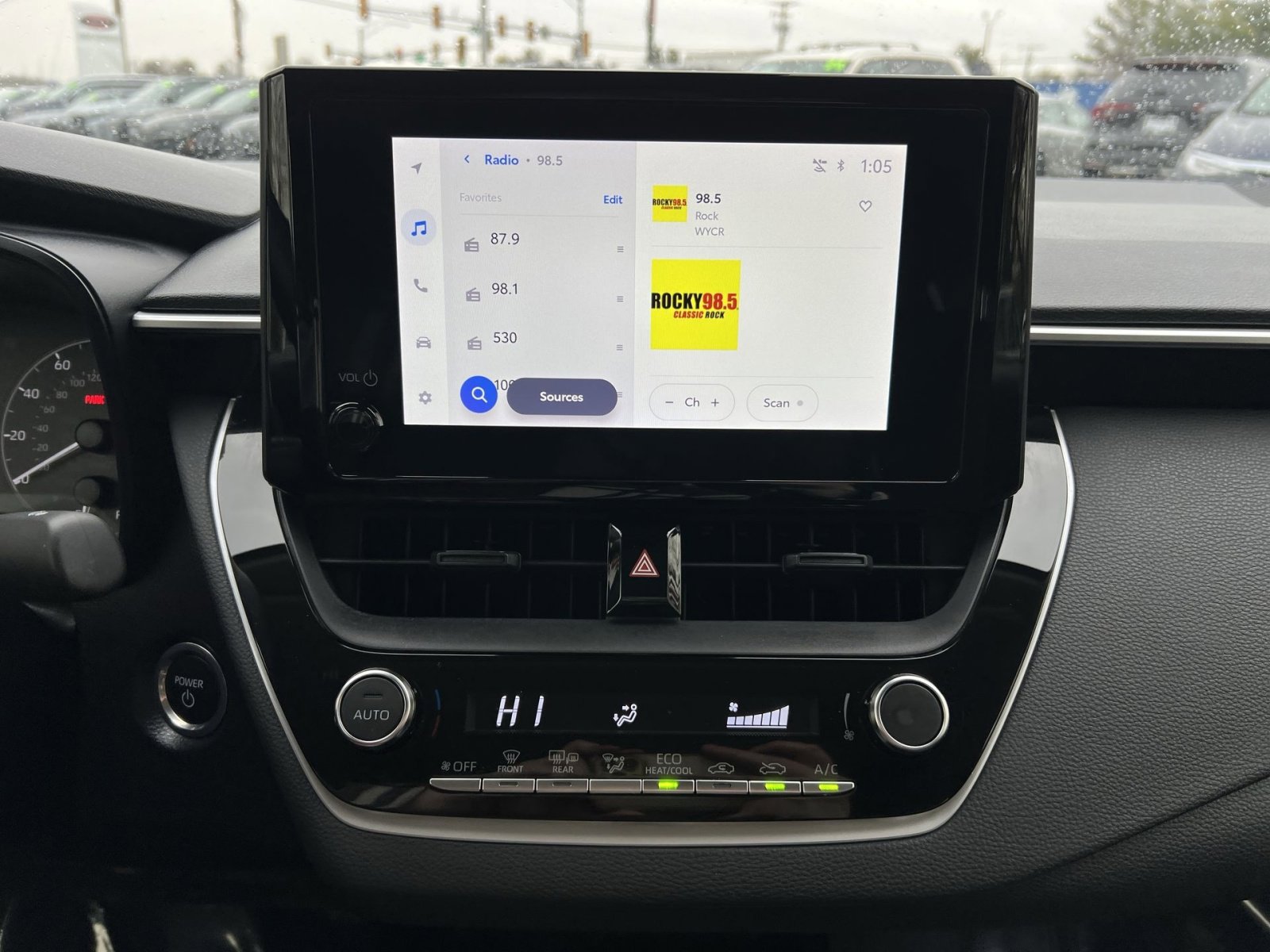 Used 2023 Toyota Corolla LE w/ LE Convenience Package image 17