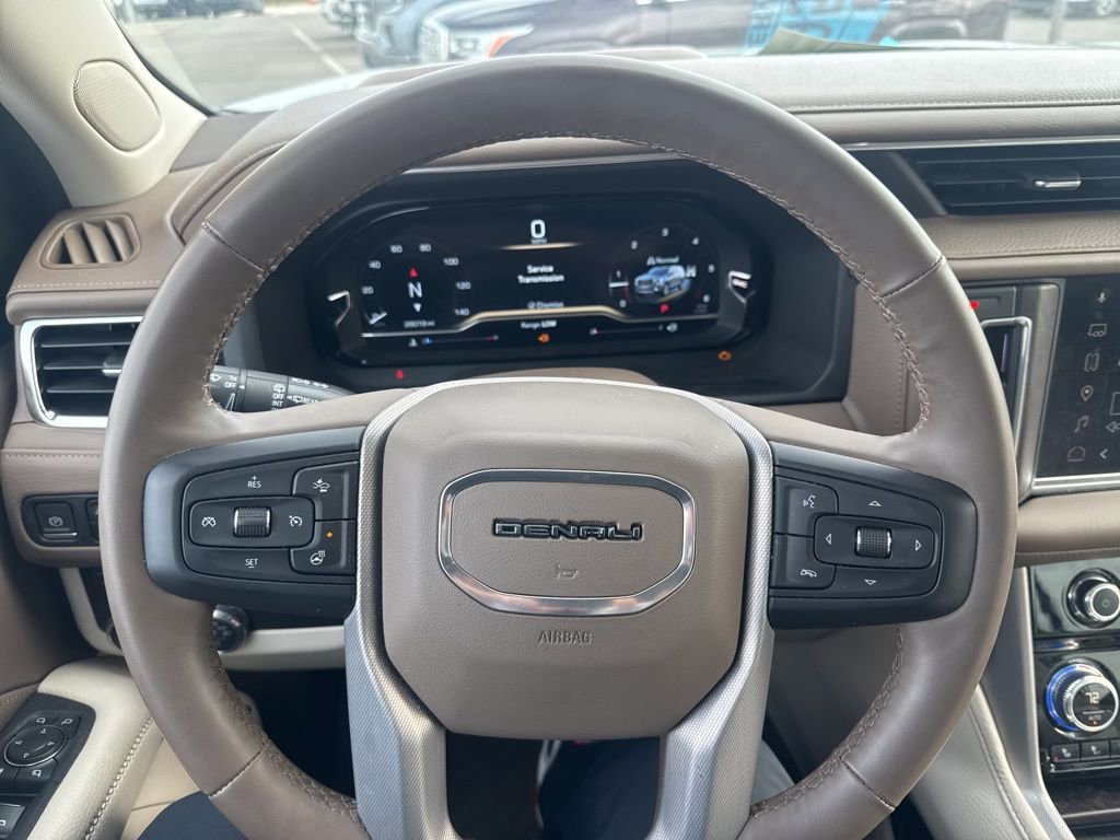Used 2023 GMC Yukon XL Denali AWD/4WD image 17