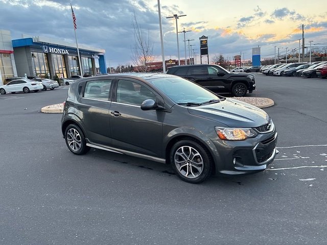 Used 2018 Chevrolet Sonic LT w/ Convenience Package image 3