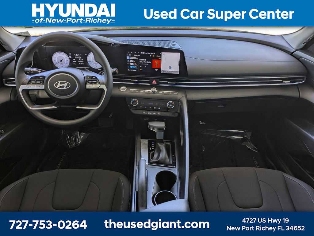 Certified 2024 Hyundai Elantra SEL FWD image 18