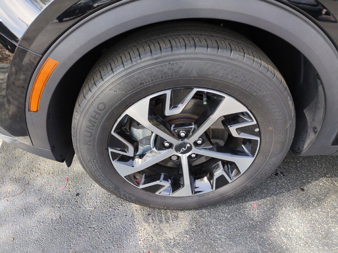 Used 2023 Kia Sportage EX image 11