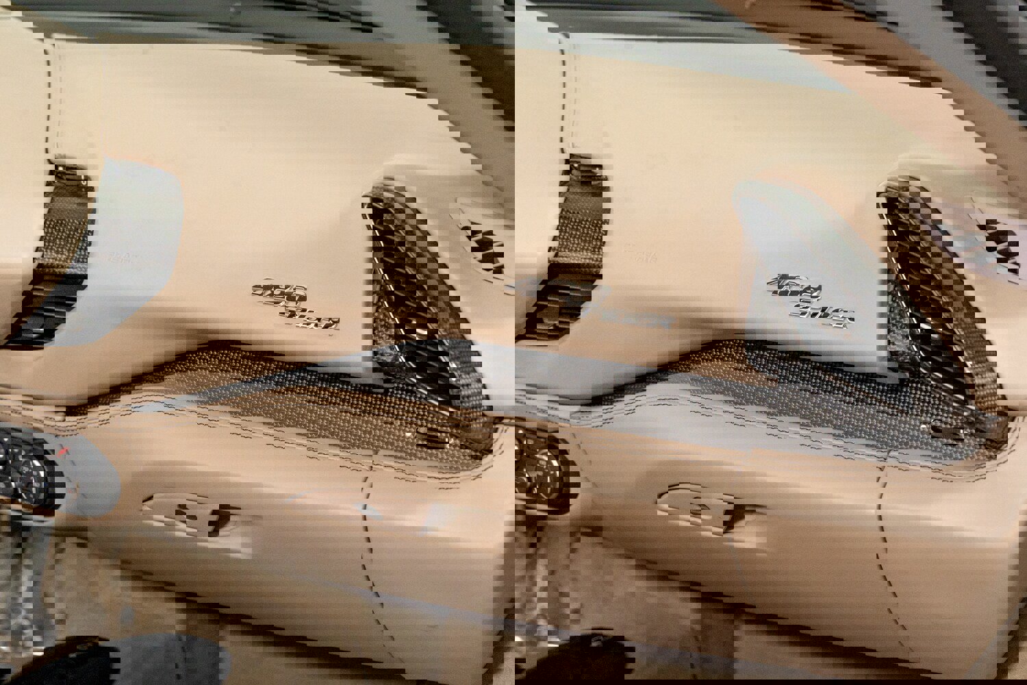 Used 2018 Ferrari 488 Spider image 38