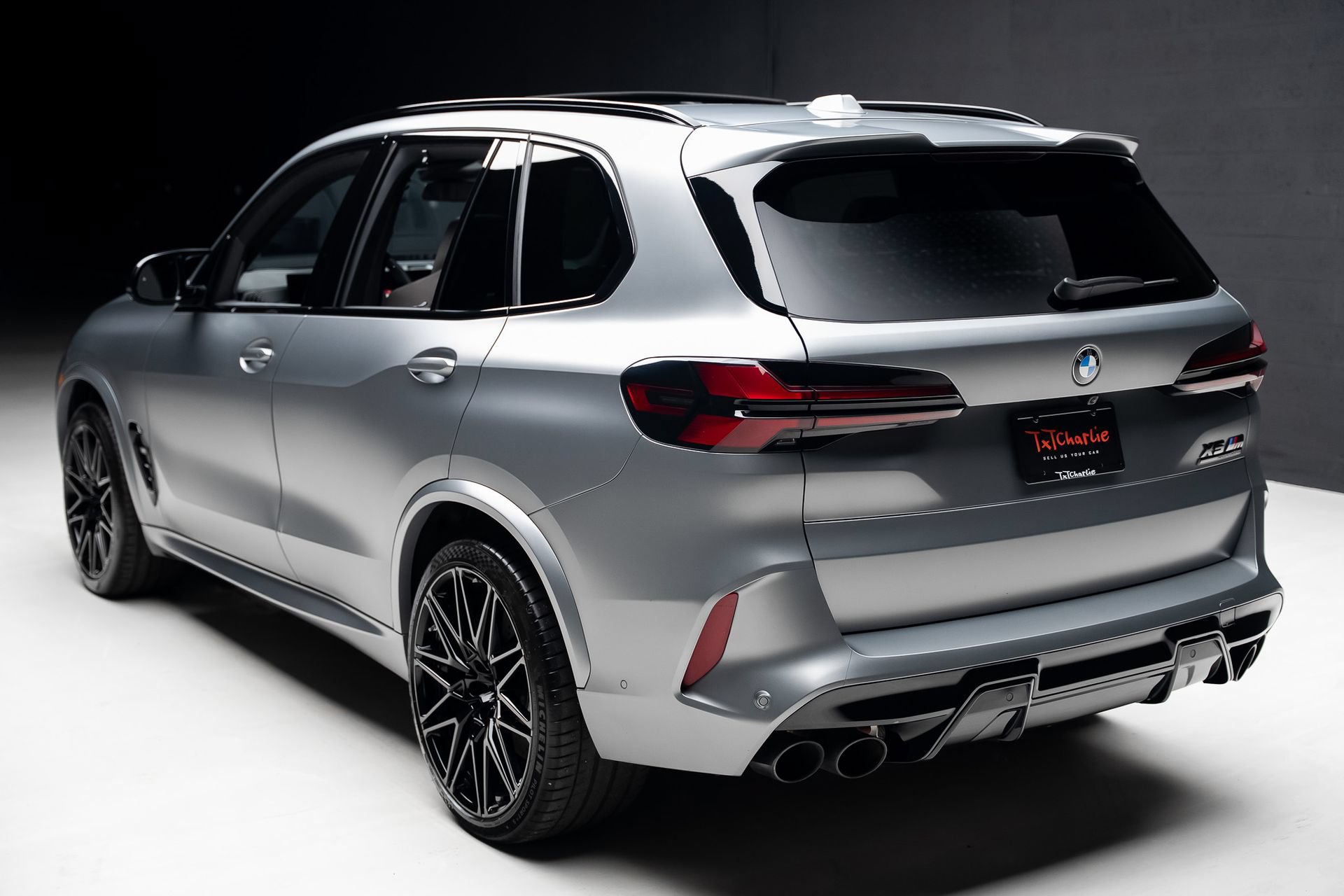 Used 2025 BMW X5 M Competition w/ Executive Package AWD/4WD image 25