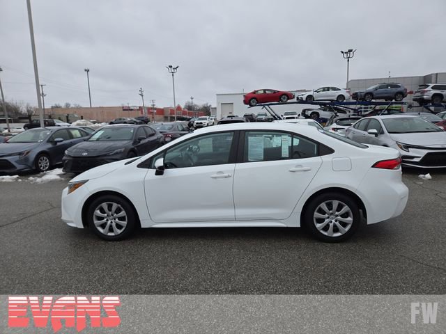 Used 2021 Toyota Corolla LE image 23