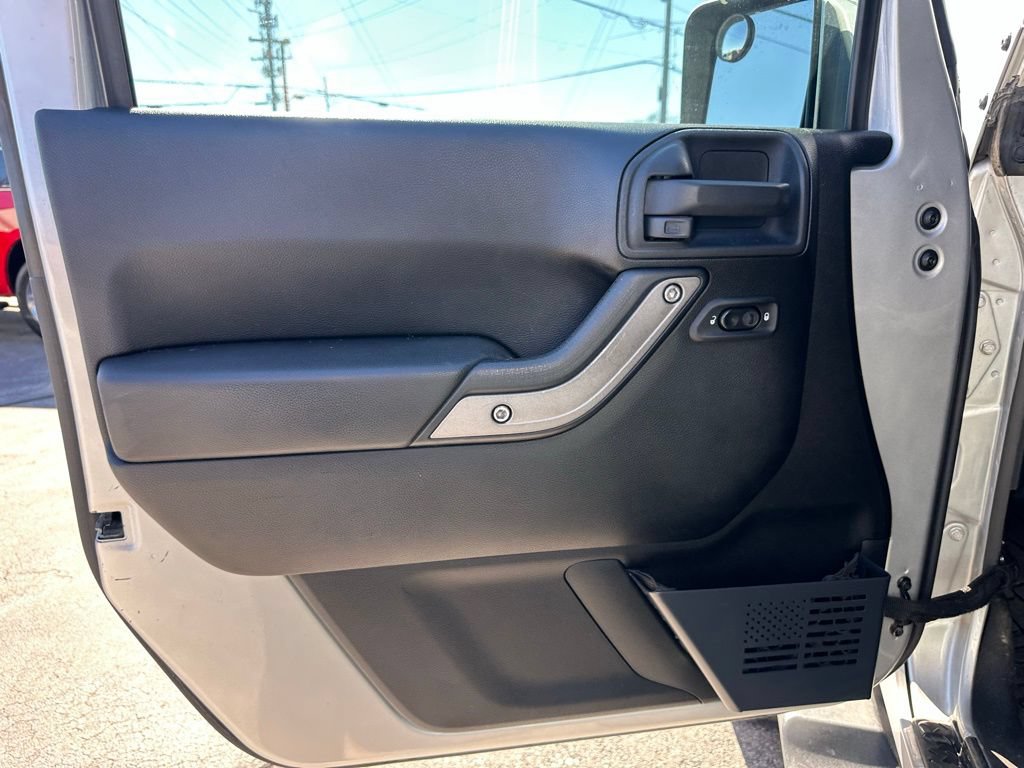 Used 2011 Jeep Wrangler Unlimited Sport AWD/4WD image 12