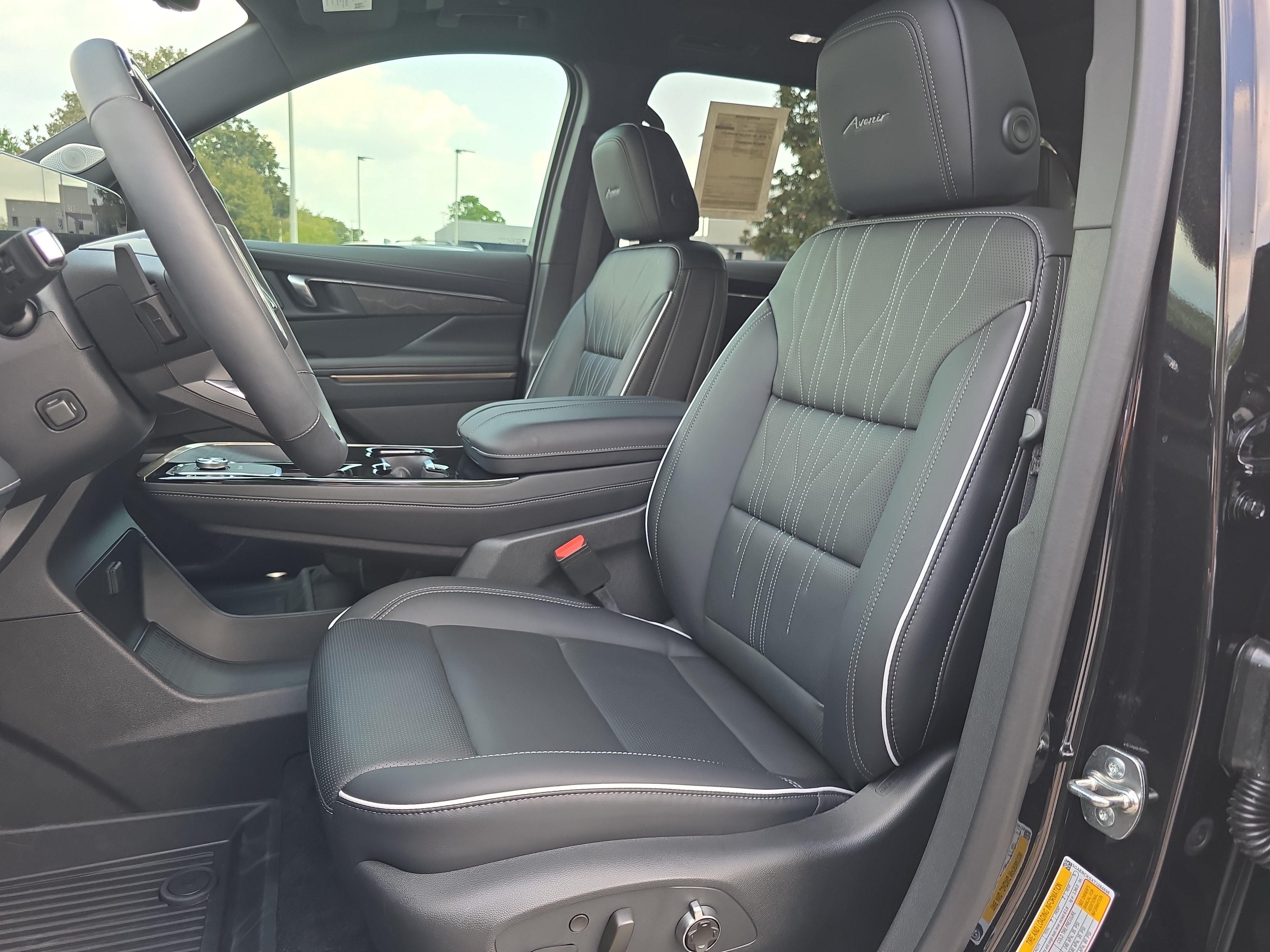 Used 2026 Buick Enclave Avenir w/ Super Cruise Package FWD image 18