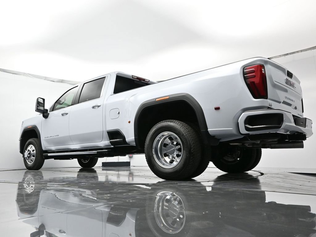 New 2026 GMC Sierra 3500 Denali w/ Technology Package image 43