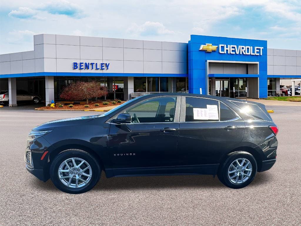 Used 2022 Chevrolet Equinox LT image 2