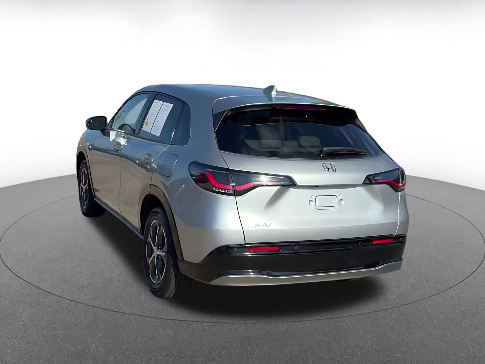 Used 2025 Honda HR-V EX-L image 8