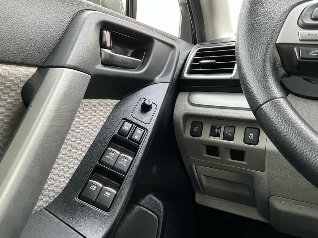 Used 2018 Subaru Forester 2.5i Premium image 23