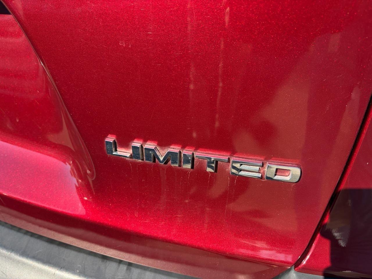 Used 2019 Jeep Cherokee Limited image 15